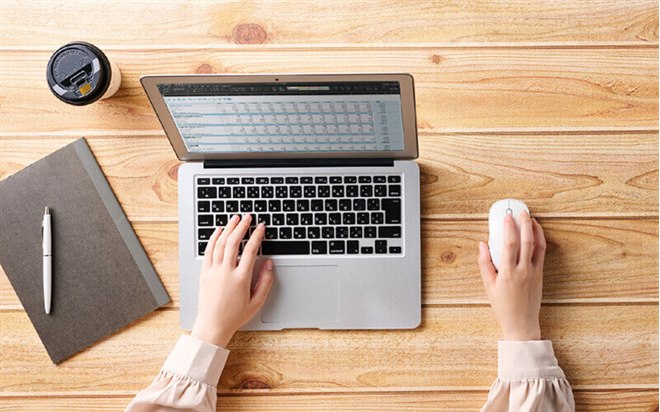 2.4GHz/Bluetooth�ڑ���؂�ւ����郏�C�����X�}�E�X�uOSMOD�v