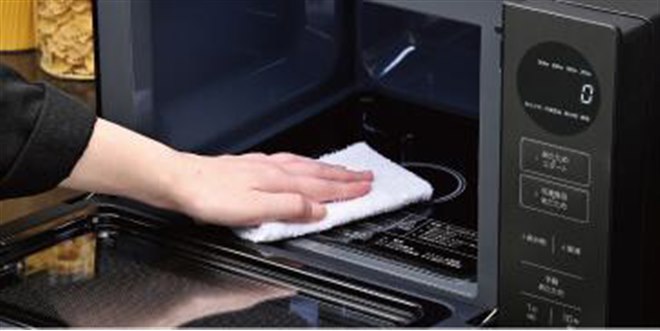 AQUA、新機能「薄切り肉モード」を搭載した単機能レンジ「四ツ星レンジ