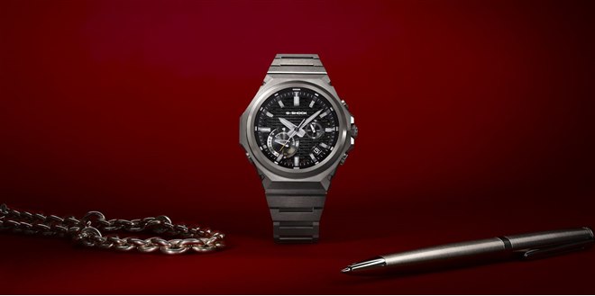 カシオ、メタルの美しさをミニマルデザインで表現した耐衝撃ウォッチ