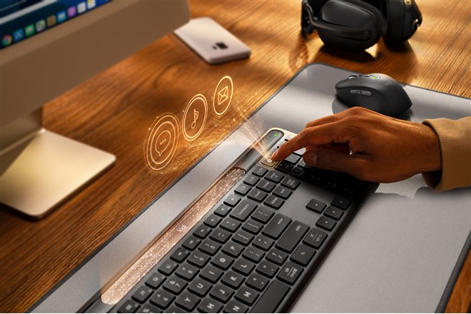 ロジクール、ソーラー充電技術を搭載したフルサイズワイヤレス