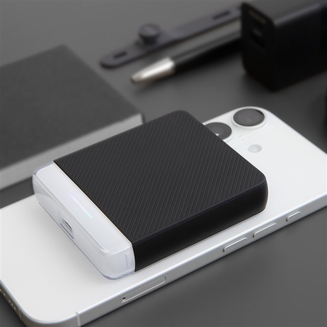 オウルテック、15Wのマグネット式ワイヤレス充電に対応したモバイル