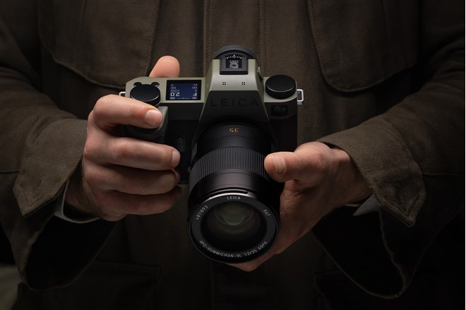 ライカ、堅牢性と高画質を両立させたフルサイズミラーレスの特別モデル