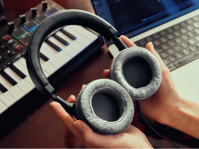 beyerdynamic、密閉型スタジオヘッドホンのエントリーモデル「DT 270