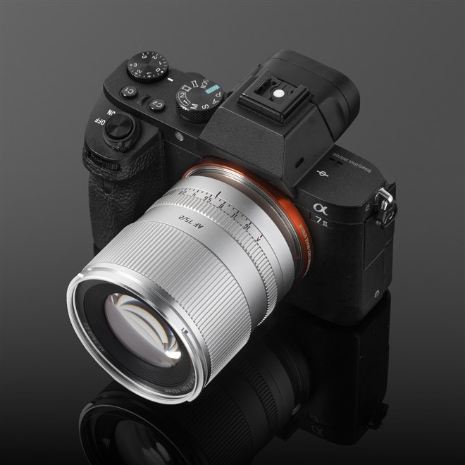 TTArtisan、単焦点望遠レンズ「AF 75mm f/2」にシルバーカラーを追加