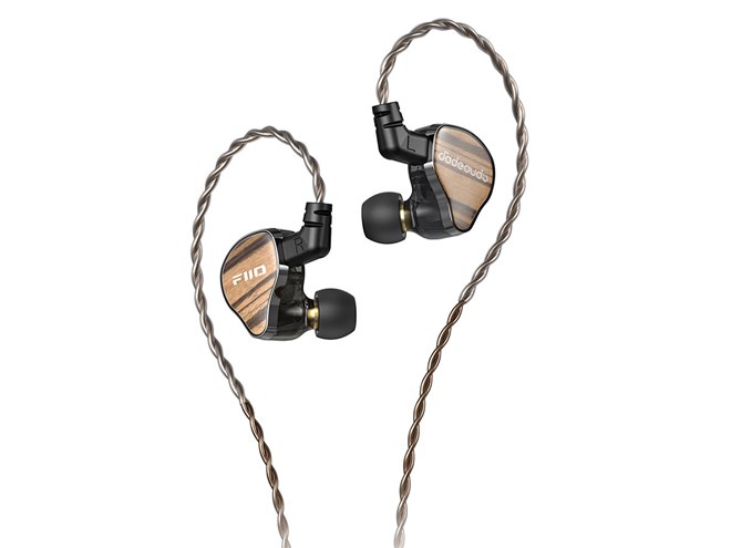 FiiO、天然ゼブラウッドとハイブリッド駆動を採用したIEM型イヤホン