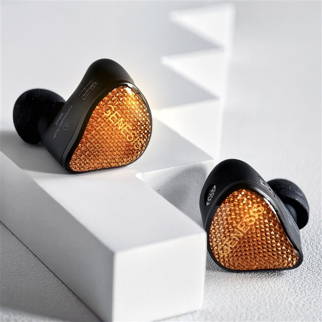 EarAcoustic Audio、ボーカル表現にこだわった9ドライバー構成の有線