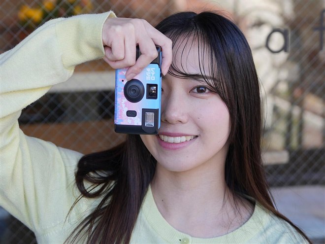 ケンコー、1/10型センサー搭載の巻き上げカメラ風トイデジカメ