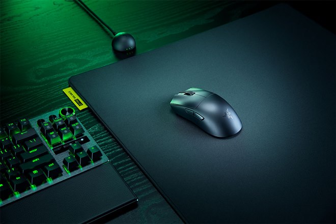 Razer、50000DPI光学式センサー搭載の軽量ゲーミングマウス「Viper V4