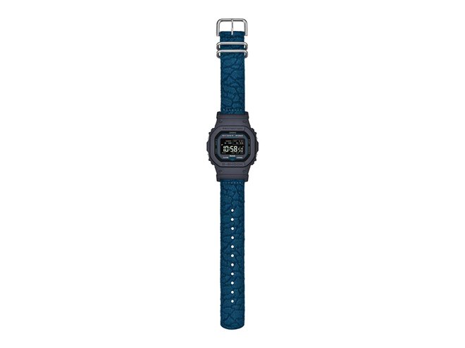 カシオ、廃漁網クロスバンドを採用した「G-SHOCK GW-BX5600CBG