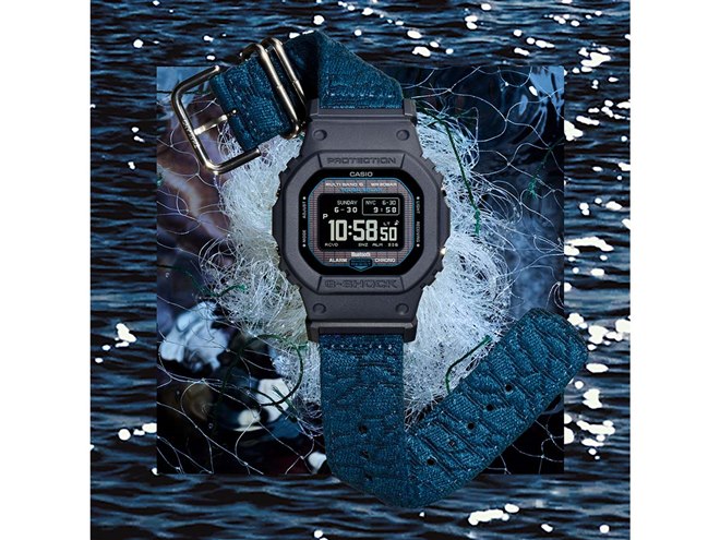 カシオ、廃漁網クロスバンドを採用した「G-SHOCK GW-BX5600CBG