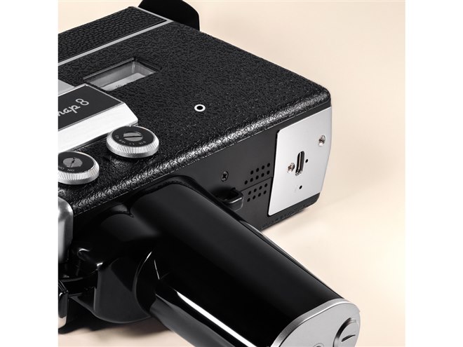 Camp Snap、レトロスタイルのスクリーンレスビデオカメラ「Camp Snap 8