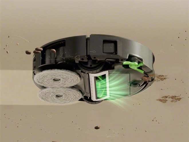 アイロボット、日本向けロボット掃除機「Roomba Plus 515 Combo