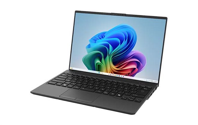 富士通、約34時間の長時間駆動を実現した14型モバイルPC「FMV Note U