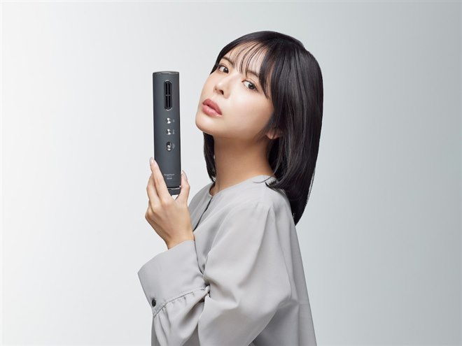 マクセル、風速33m/sで重量約260gのスティック型ヘアドライヤー