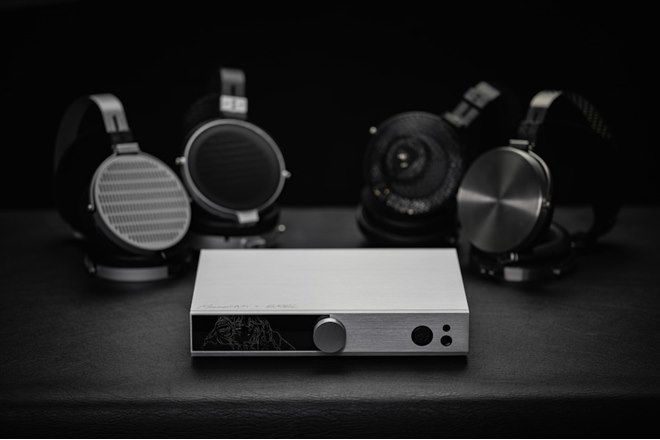 MOONDROP、S.M.S.LとコラボレーションしたDAC/ヘッドホンアンプ「DHA15