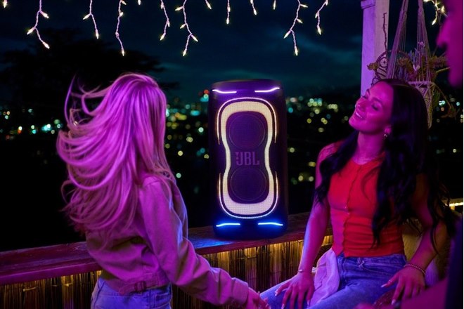 JBL、AI Sound Boostを搭載した第4世代パーティースピーカー「PartyBox
