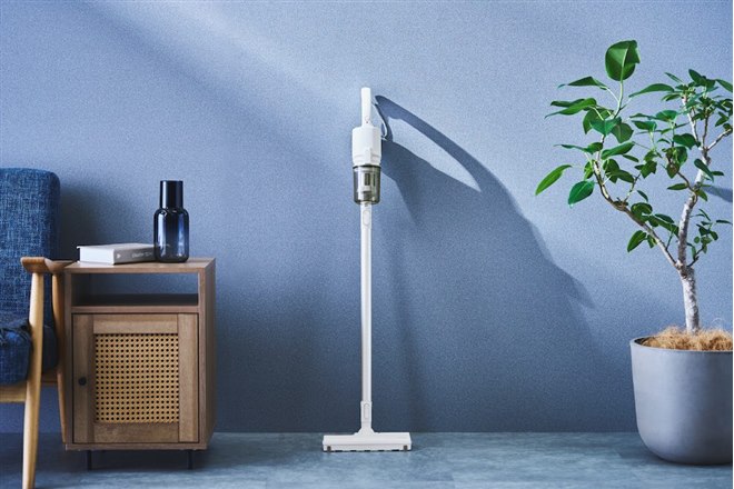 ツインバード、軽量0.99kgを実現したコードレススティック掃除機「TC
