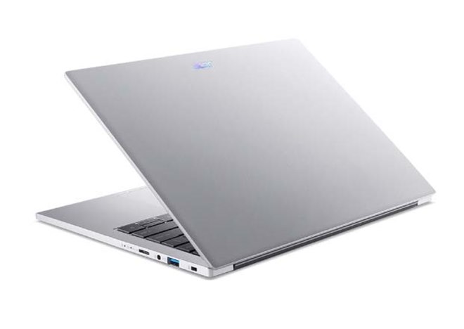 エイサー、軽量1.22kgで最長約26.5時間駆動に対応した14型ノートPC