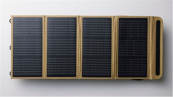 エレコム、広角度スタンド付きで最大24W/14W出力の2ポートモバイル
