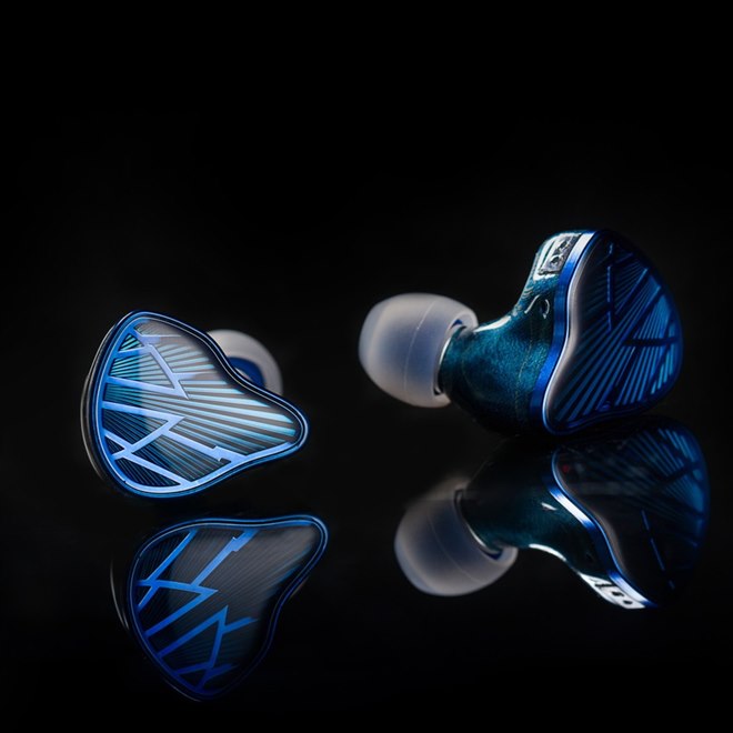 Agasound、ウッドハウジング採用の有線イヤホン「Sublimation」2種