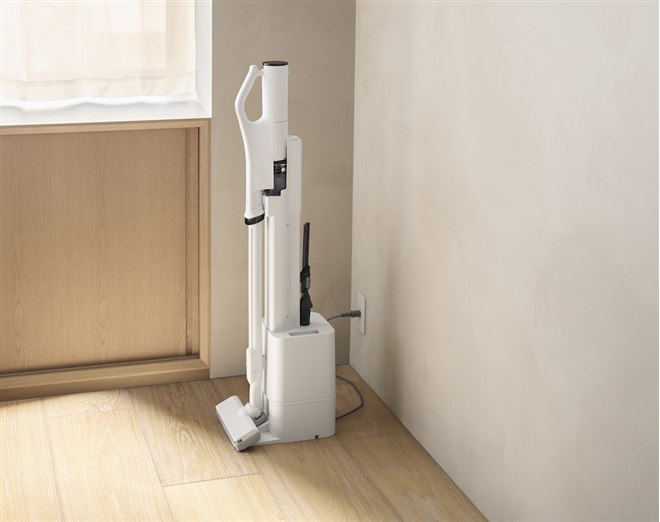 日立、自動ごみ収集ドック付きの軽量コードレス掃除機「らくメンテ