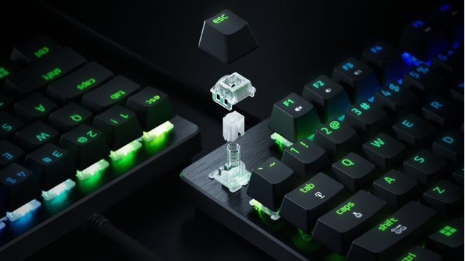 Razer、磁気式スイッチ採用のゲーミングキーボード「Razer Huntsman V3