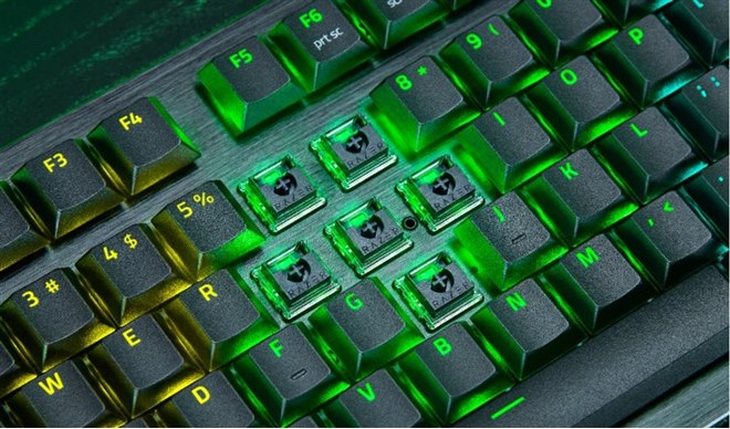 Razer、薄型アナログオプティカル搭載テンキーレスキーボード「Razer