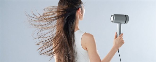 テスコム、約9時間うるおいが続くモイスチャーイオン搭載のヘア
