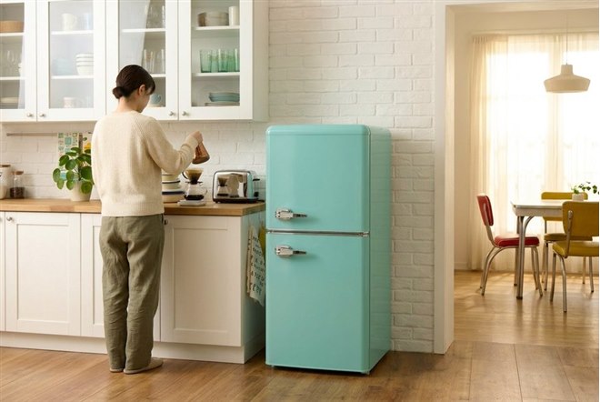 【値下げ】simplus 2ドア冷蔵庫 レトロデザイン simplus、60L/100L/120Lの3サイズを用意したレトロなデザインの2ドア