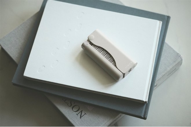 アイビビッド、バッテリーを取り外せる折りたたみ式コードレスヒート