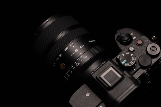 �uVoyager AF 24-50mm f/2.8�v