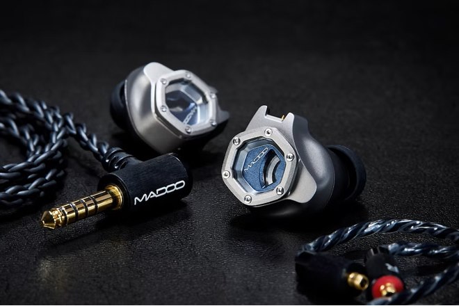 MADOO、金蒸着パッシブラジエーターとOrtho Dual Motionドライバーを
