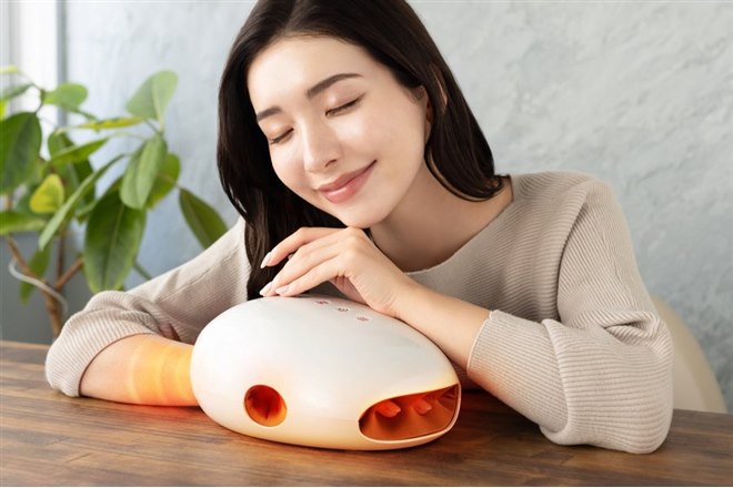 日創プラス、148％加圧アップのハンドケア器「HAND MOMI PRO」 - 価格.com