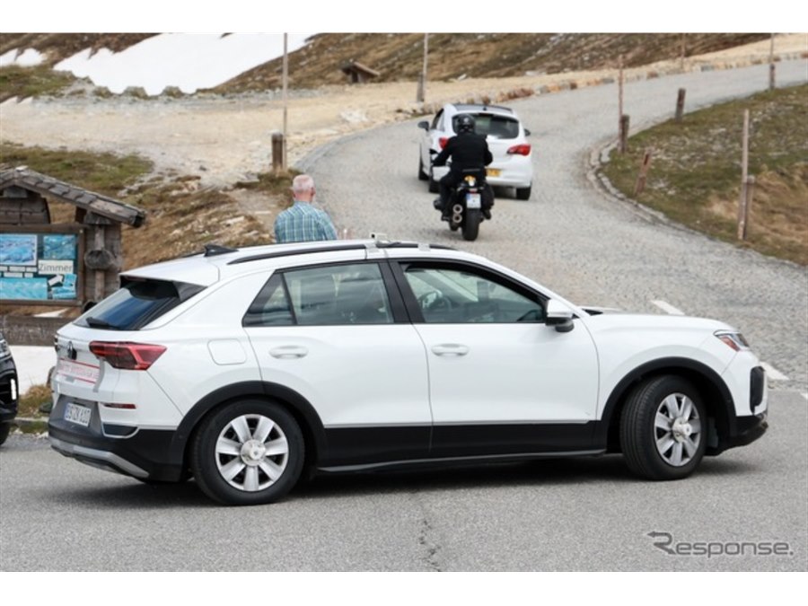 価格.com - VW『Tロック』次期型のプロトタイプが現行型「R」と出現! その意味は?