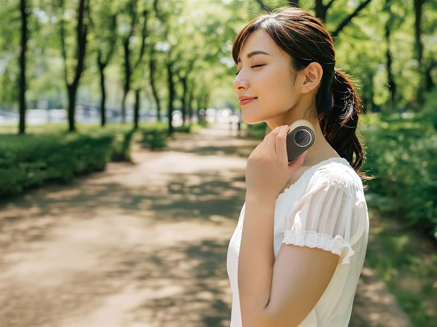 価格.com - ドウシシャ、冷却プレートを搭載したハンディファン「アイスターボファン ポッケ」