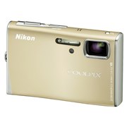 [COOLPIX S52] ���w3�{�Y�[�������Y���ڂ̔��^�R���p�N�g�f�W�^���J�����i�x�[�W���S�[���h/900����f�j�B���i�̓I�[�v��