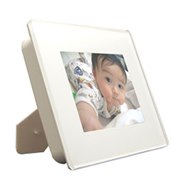 [DF70] 16MB�̓����������[�𓋍ڂ���3.5�^�f�W�^���t�H�g�t���[���B���̉��i��7,980�~�i�ō��j