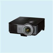 [LVP-XD95ST] �Z�œ_�����Y/������`�c�ݕ␳�@�\/�d�q�Y�[���@�\�Ȃǂ������DLP�f�[�^�v���W�F�N�^�[�B���i�̓I�[�v��