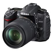 NIKON D7000 & AF-S 18-200 VR 新同/2100ショット