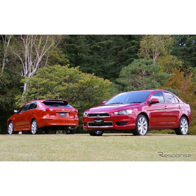 三菱自動車は20日、『ギャランフォルティス』と『ギャランフォルティス スポーツバック』を一部改良し、10...