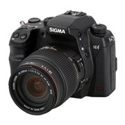 SD1 Merrill 18-200mm F3.5-6.3 II DC OS HSM �L�b�g 