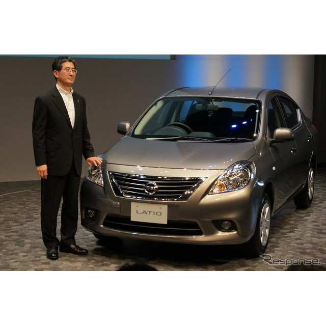 日産自動車は10月5日、横浜市の本社で新型『ラティオ』を発表した。
　同日行われた発表会で、同社の片桐...