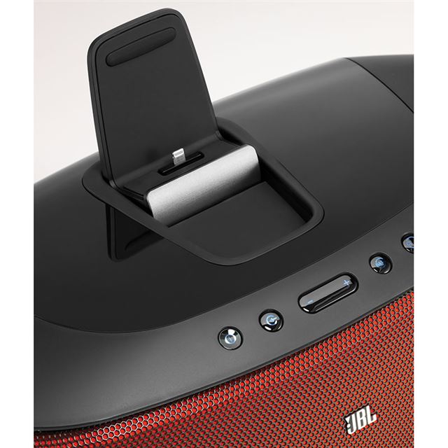 JBL、Lightningコネクタ/Bluetooth搭載の「ONBEAT RUMBLE」