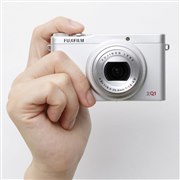 FUJIFILM XQ1