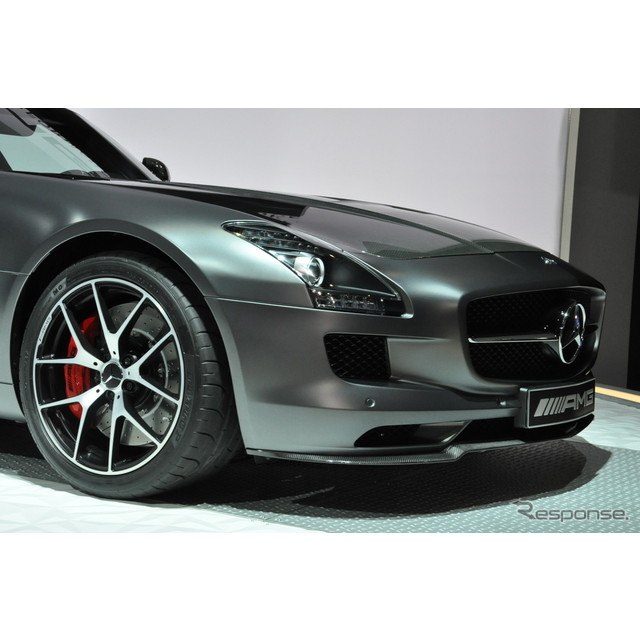 メルセデスベンツの高性能車部門、AMGは、『SLS AMG GT ファイナルエディション』を公開した。東京モーター...