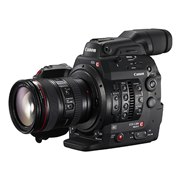 EOS C300 Mark II ※「EF24-105mm F4L IS USM」装着時