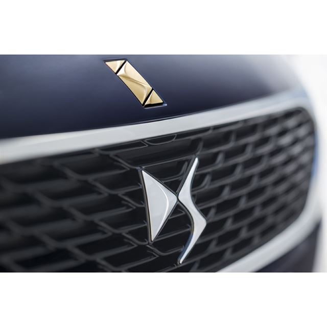 �v�W���[�E�V�g���G���E�W���|����2015�N9��28���A��44�񓌋����[�^�[�V���[�i�J�Ê��ԁF2015�N10��28���`1...