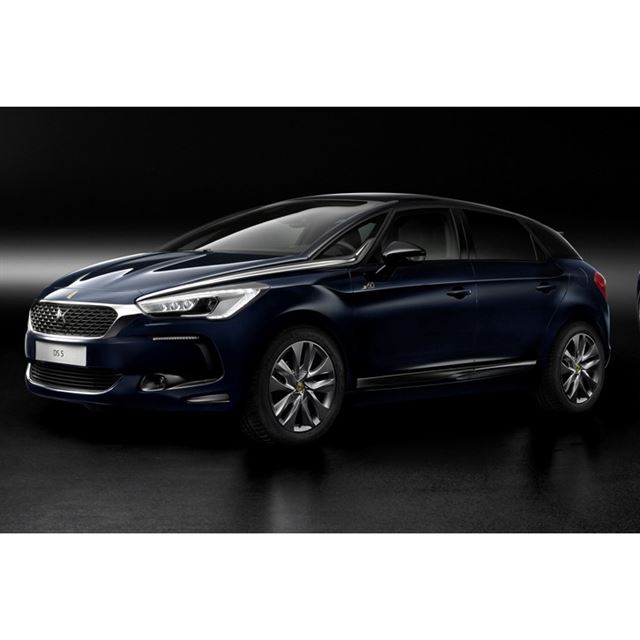 �v�W���[�E�V�g���G���E�W���|����2015�N10��21���A�uDS 3�v�uDS 4�v�uDS 5�v�̊e���f���ɓ��ʌ���ԁuDS E...