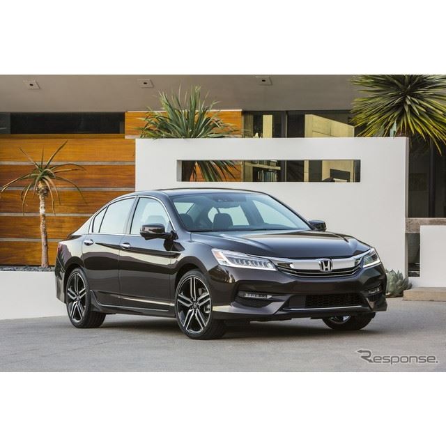 ホンダの米国法人、アメリカンホンダは12月10日、米国IIHS（道路安全保険協会）の2016年の安全性評価におい...