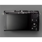 FUJIFILM X70